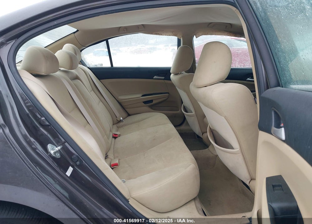 2011 HONDA ACCORD VIN: 1HGCP2F30BA033939