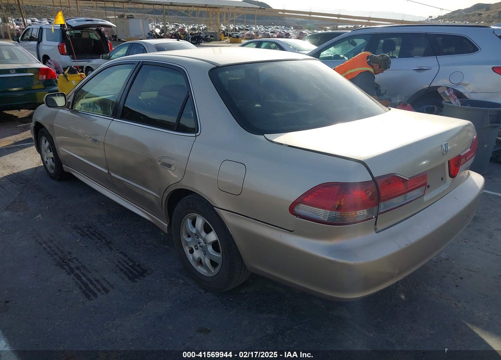 2002 HONDA ACCORD 2.3 EX VIN: JHMCG66042C025938