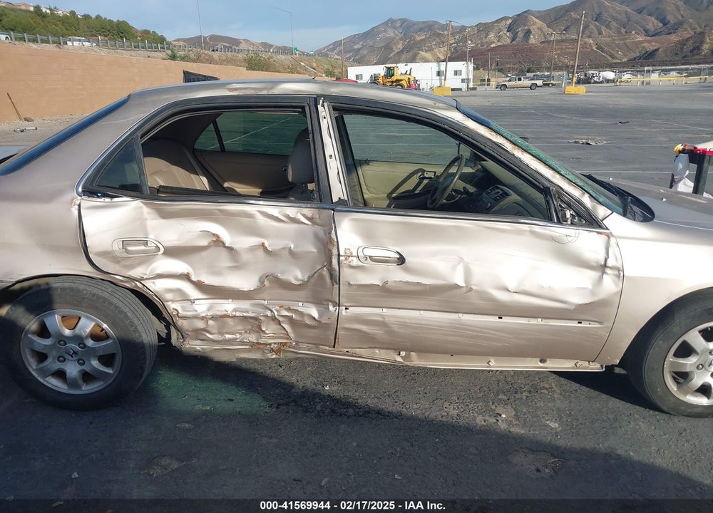 2002 HONDA ACCORD 2.3 EX VIN: JHMCG66042C025938