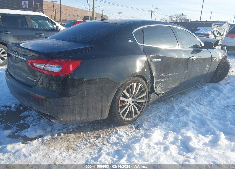 2018 MASERATI QUATTROPORTE VIN: ZAM56YPA0J1270810