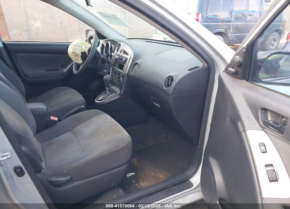 2005 TOYOTA MATRIX VIN: 2T1KR32E15C338013