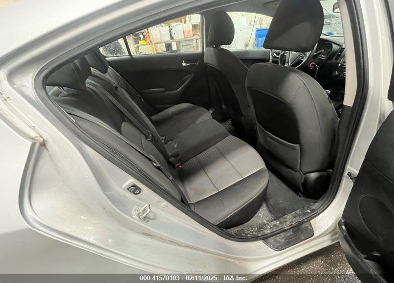 2015 KIA FORTE VIN: KNAFX4A67F5390118