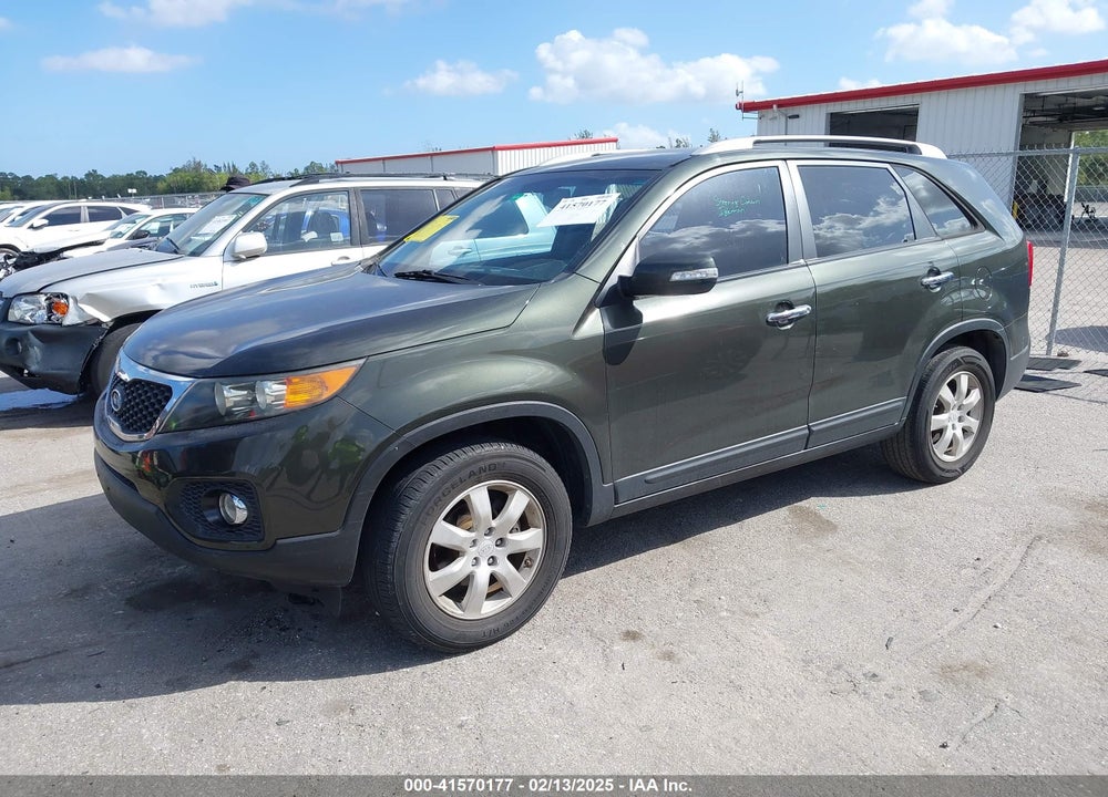 2011 KIA SORENTO LX VIN: 5XYKT3A16BG109388