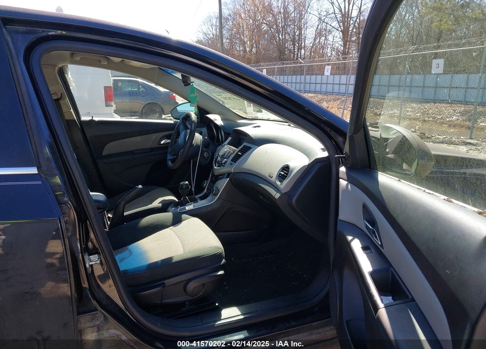 2011 CHEVROLET CRUZE LS VIN: 1G1PD5SH8B7304019
