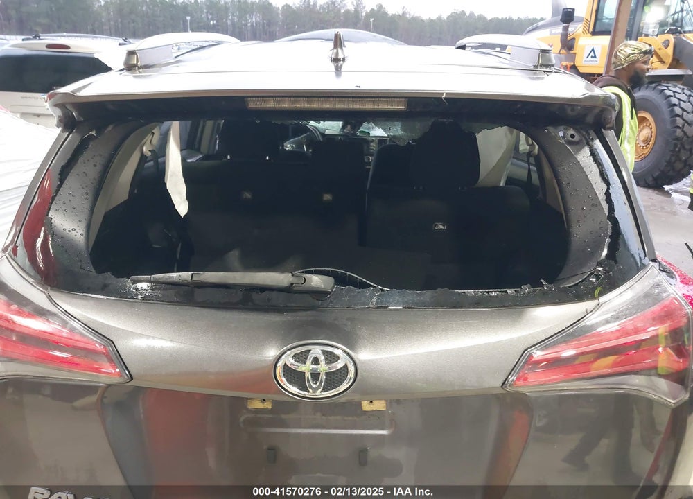 2018 TOYOTA RAV4 VIN: JTMZFREV0JJ205067