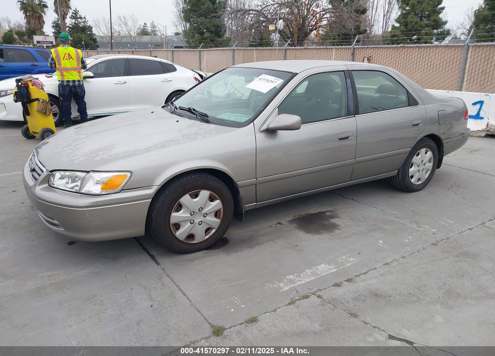 2001 TOYOTA CAMRY LE VIN: JT2BG22K010603605