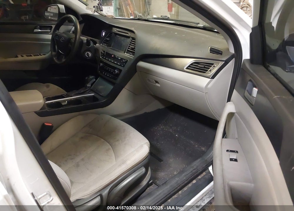 2016 HYUNDAI SONATA VIN: 5NPE34AF7GH422898