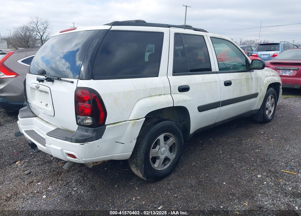 2005 CHEVROLET TRAILBLAZER LS VIN: 1GNDT13SX52304600