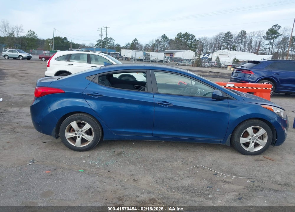 2013 HYUNDAI ELANTRA VIN: KMHDH4AE7DU943346