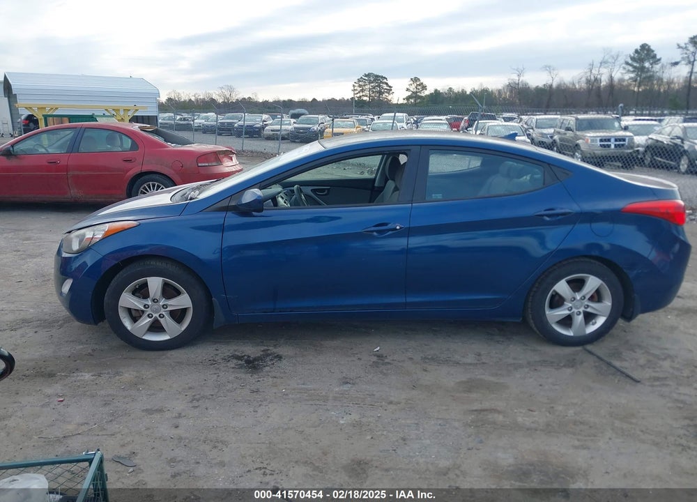 2013 HYUNDAI ELANTRA VIN: KMHDH4AE7DU943346