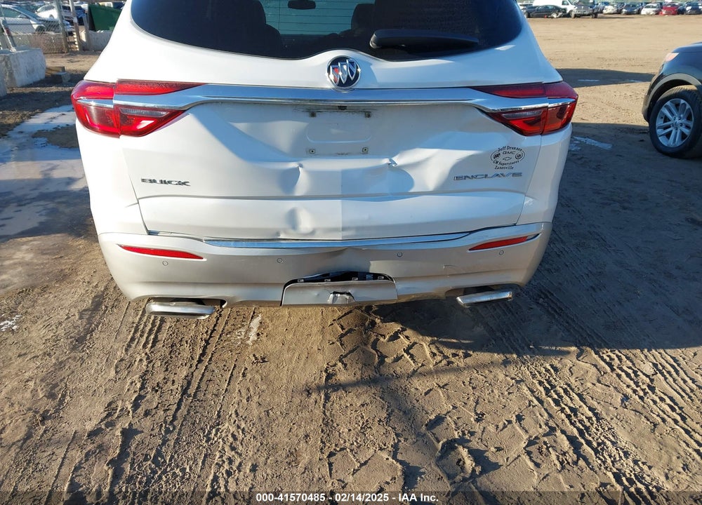 2018 BUICK ENCLAVE ESSENCE VIN: 5GAERBKW8JJ180236