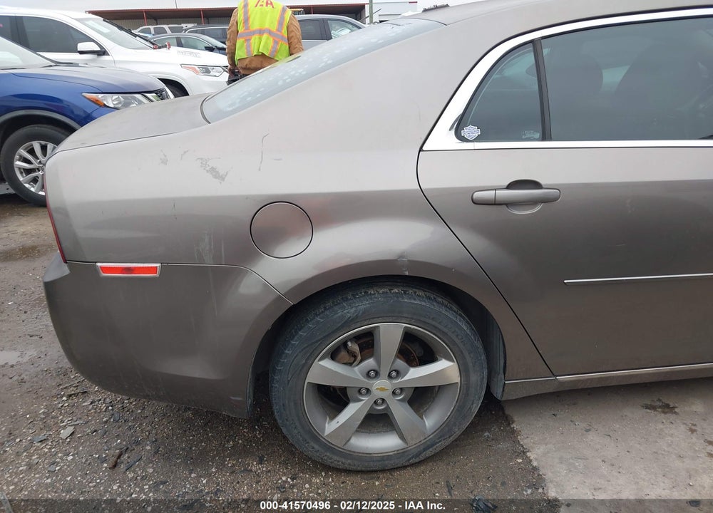 2011 CHEVROLET MALIBU VIN: 1G1ZC5E10BF396520