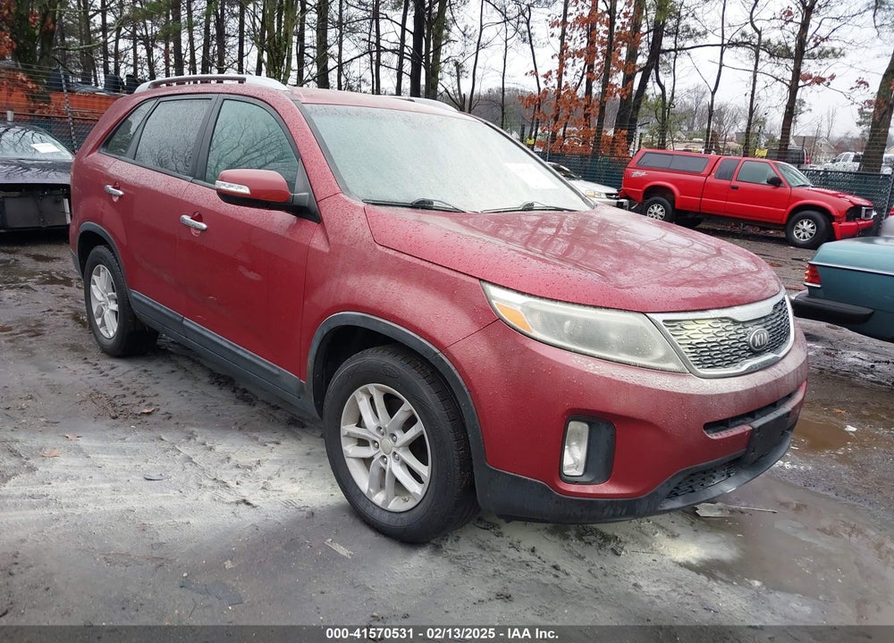 2014 KIA SORENTO LX VIN: 5XYKT3A64EG445380