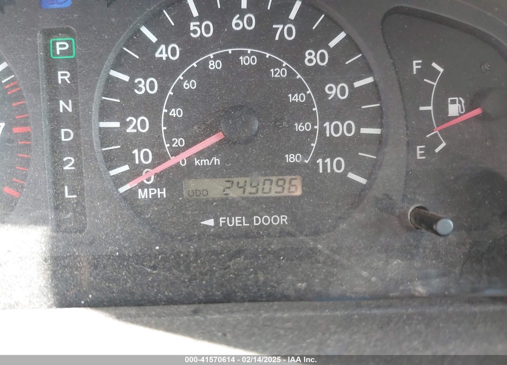 1998 TOYOTA SIENNA LE VIN: 4T3ZF13C2WU019154
