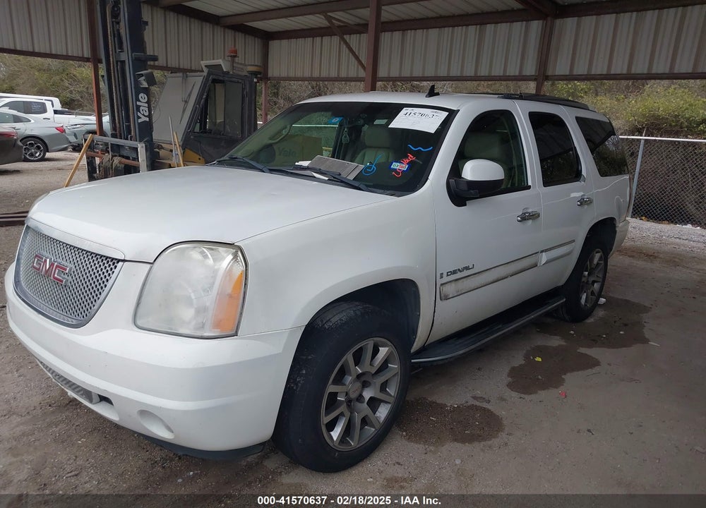 2008 GMC YUKON DENALI VIN: 1GKFK638X8J154783