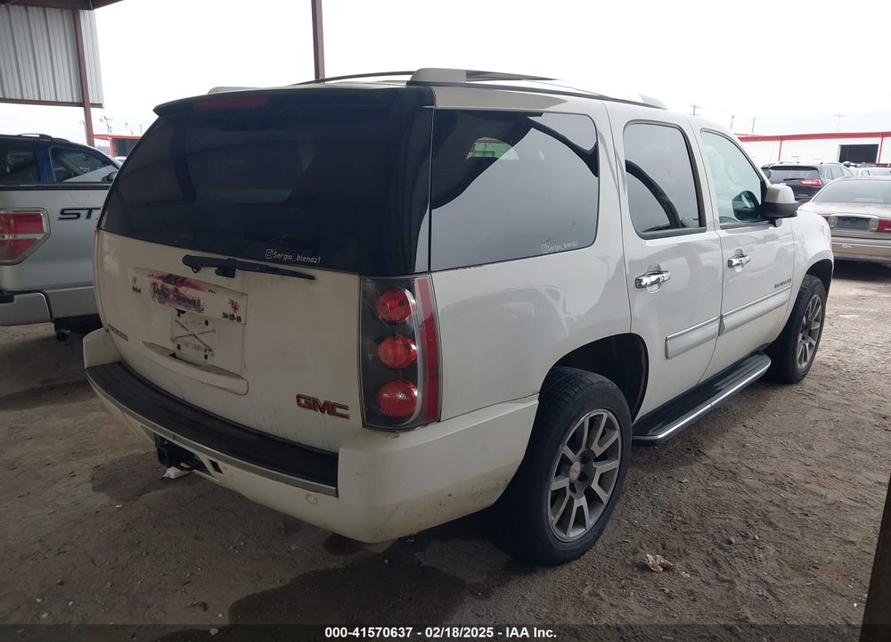2008 GMC YUKON DENALI VIN: 1GKFK638X8J154783