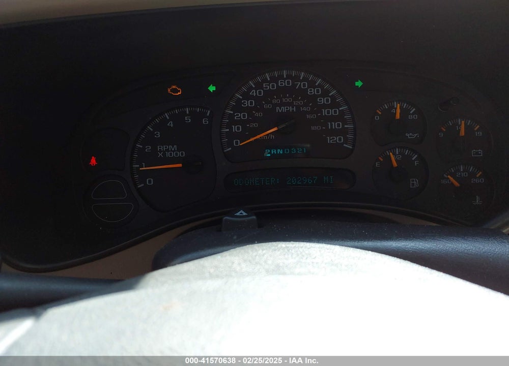 2005 CHEVROLET TAHOE LS VIN: 1GNEC13TX5R133819
