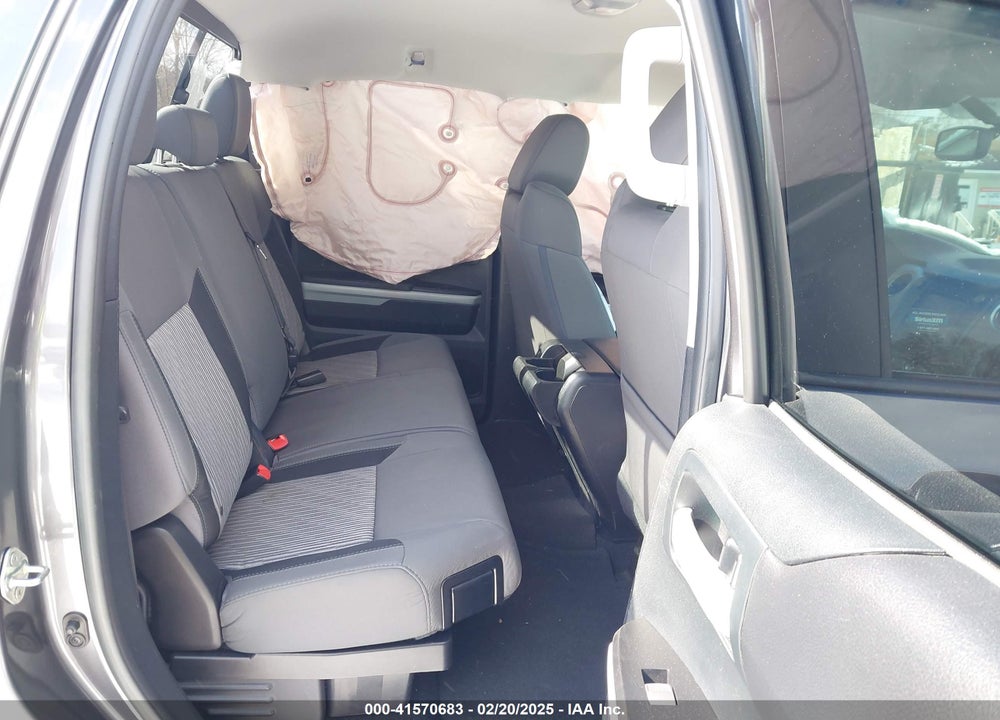 2017 TOYOTA TUNDRA SR5 5.7L V8 VIN: 5TFUY5F17HX583189