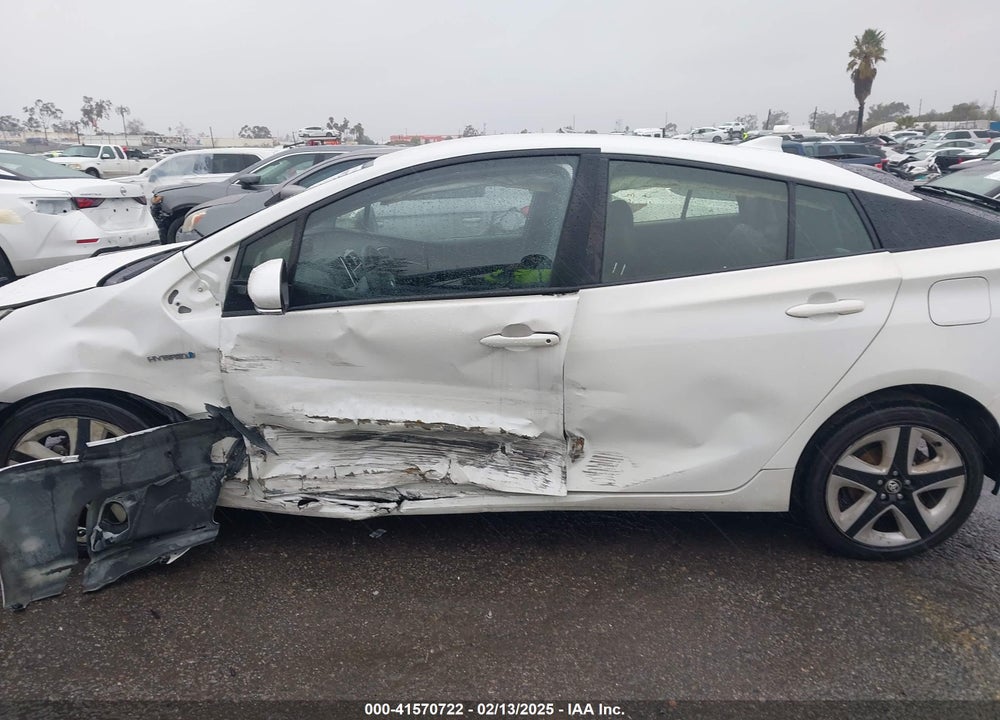 2016 TOYOTA PRIUS VIN: JTDKARFU5G3018930