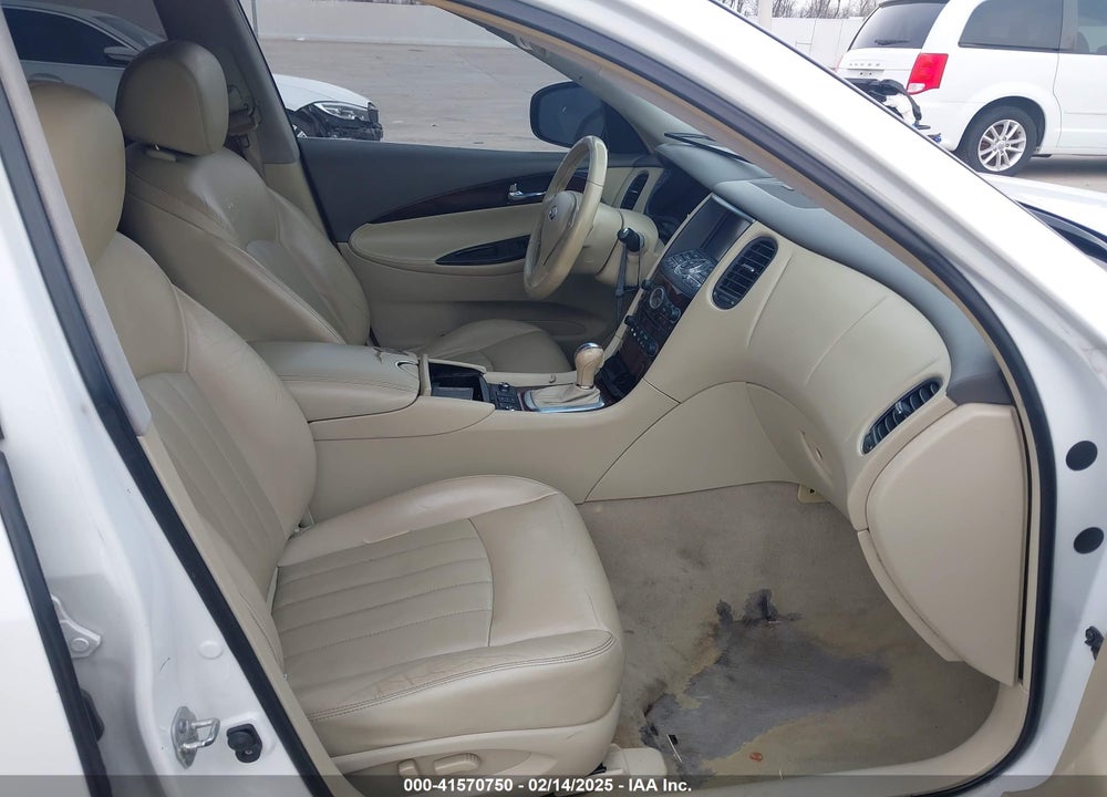 2014 INFINITI QX50 JOURNEY VIN: JN1BJ0HP7EM210606
