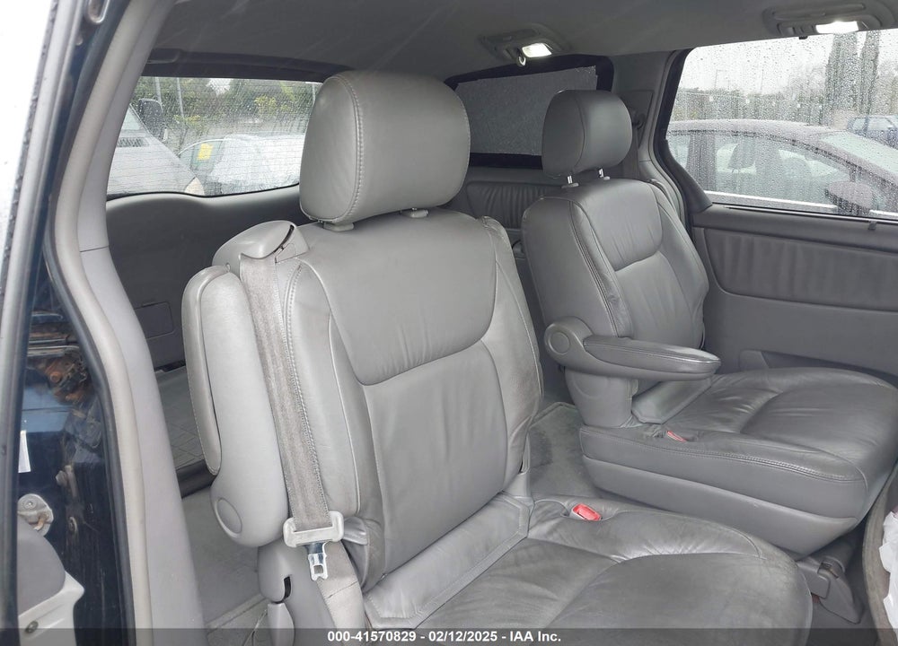 2004 TOYOTA SIENNA VIN: 5TDBA22C74S003781