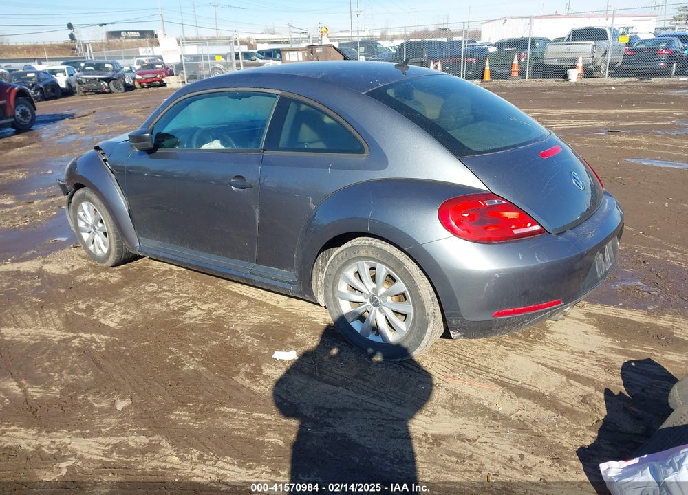2014 VOLKSWAGEN BEETLE VIN: 3VWFP7AT0EM624776