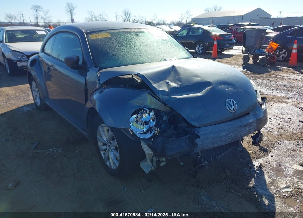 2014 VOLKSWAGEN BEETLE VIN: 3VWFP7AT0EM624776