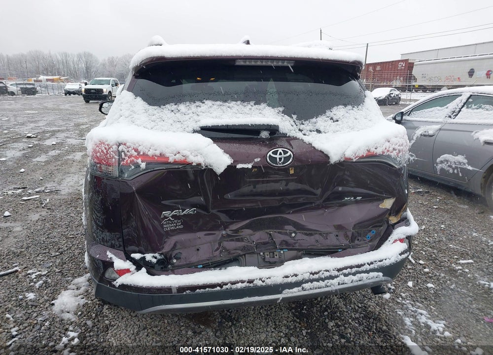 2017 TOYOTA RAV4 XLE VIN: 2T3WFREV1HW367059