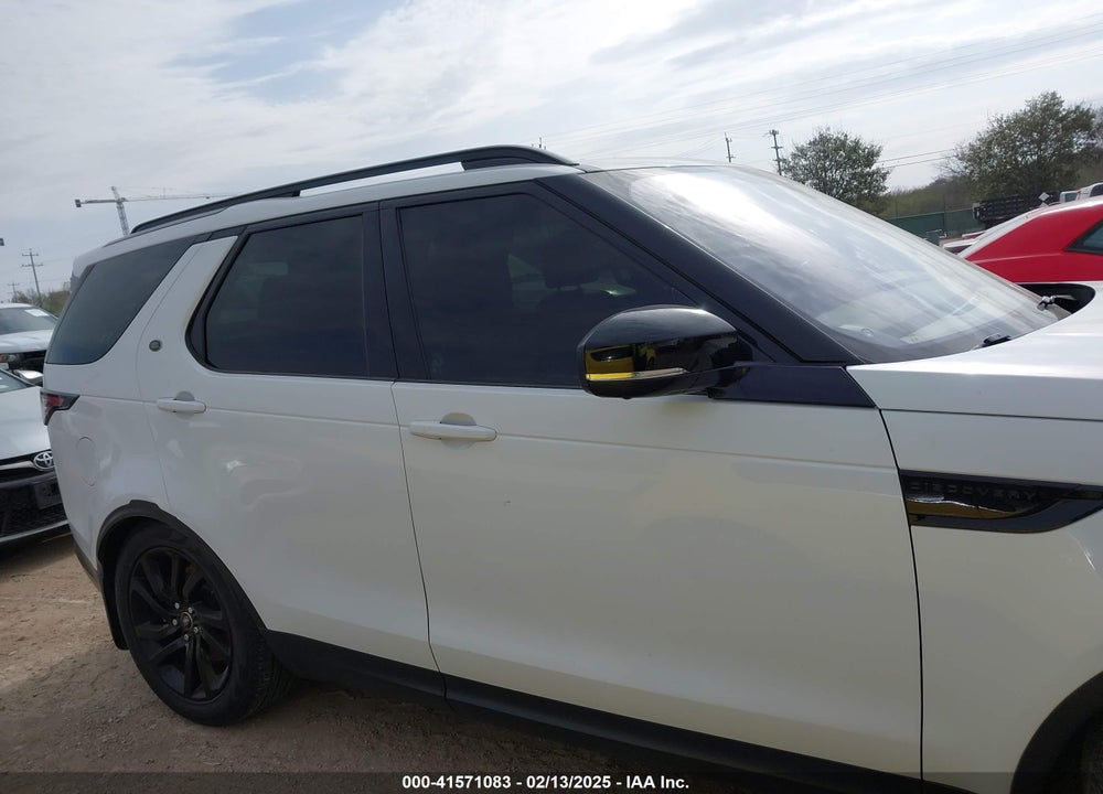2017 LAND ROVER DISCOVERY HSE LUXURY VIN: SALRHBBV8HA046064