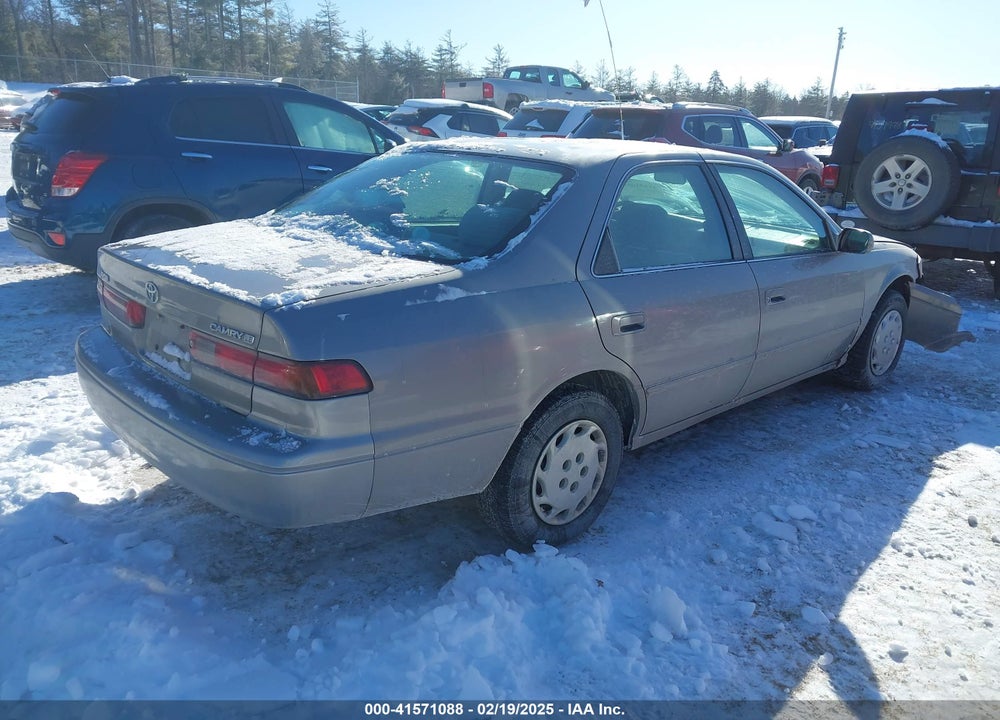 1999 TOYOTA CAMRY LE VIN: 4T1BG22K2XU445448