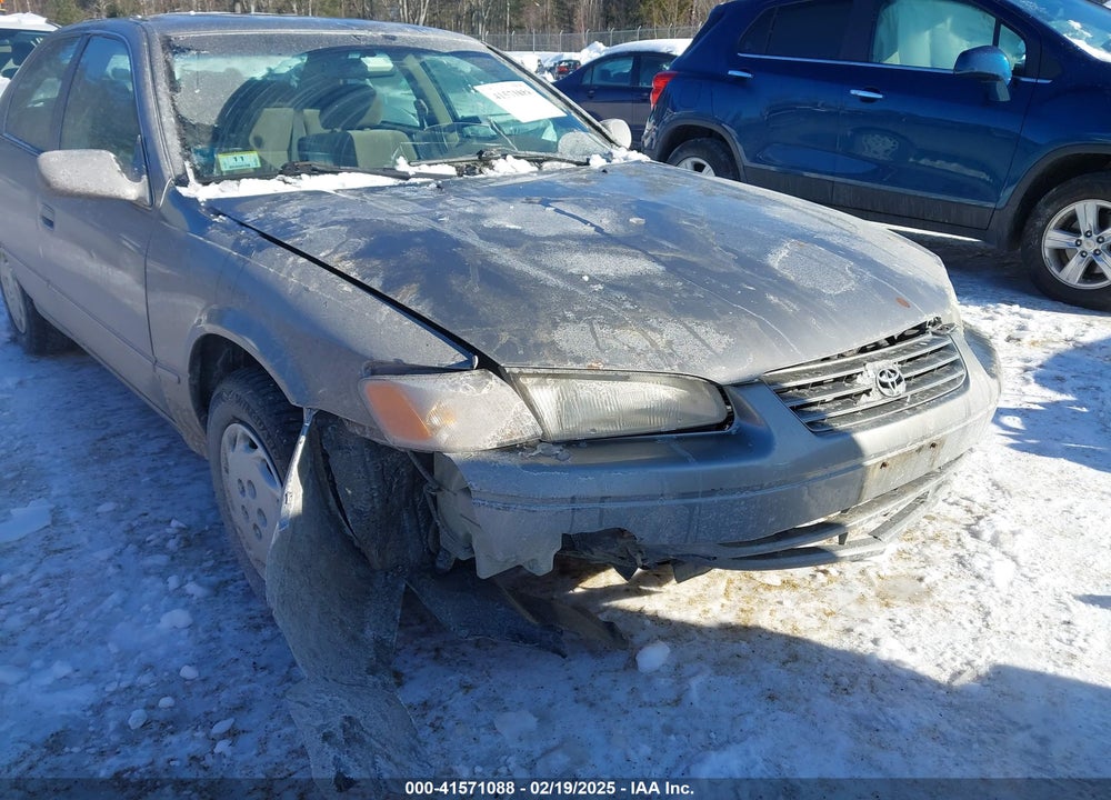 1999 TOYOTA CAMRY LE VIN: 4T1BG22K2XU445448
