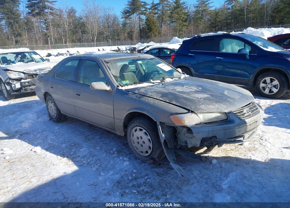 1999 TOYOTA CAMRY LE VIN: 4T1BG22K2XU445448