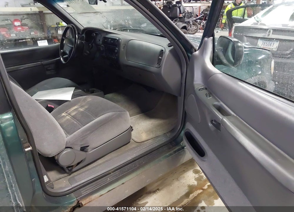 1999 FORD EXPLORER SPORT VIN: 1FMYU24X2XUB99366