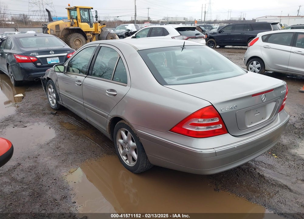 2003 MERCEDES-BENZ C 240 VIN: WDBRF81JX3F408565
