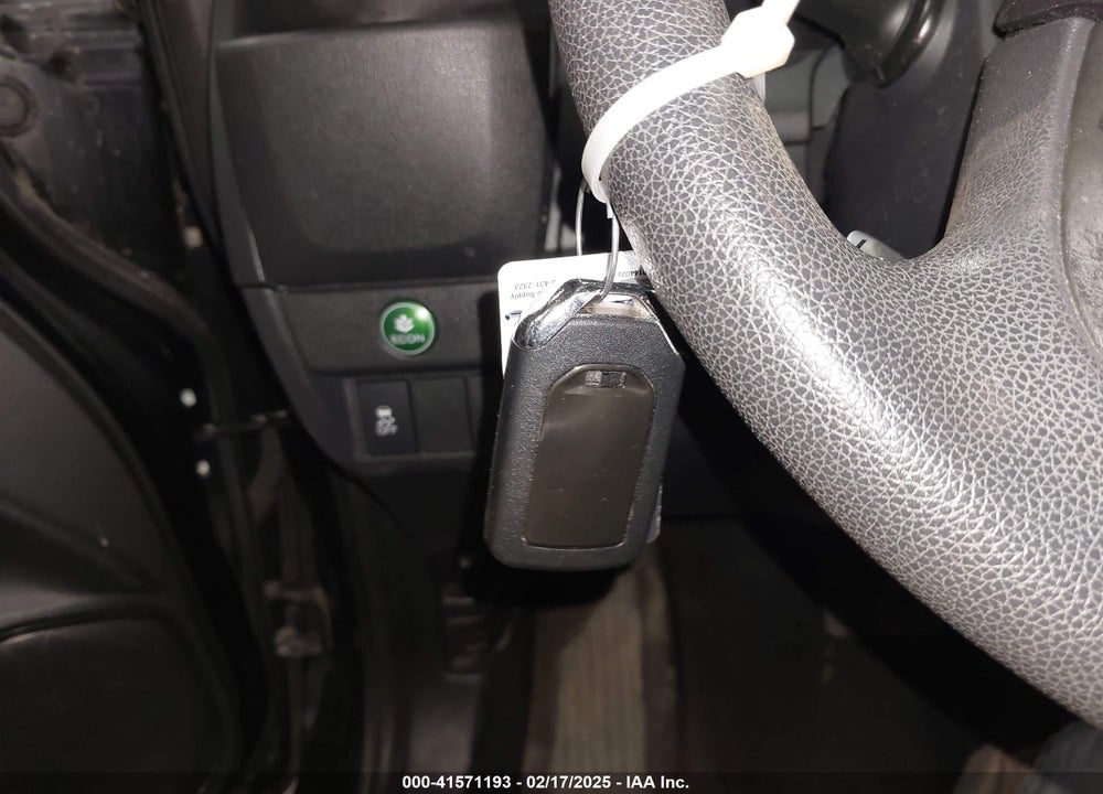 2015 HONDA FIT VIN: 3HGGK5H8XFM704004
