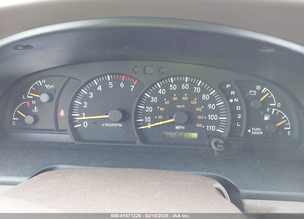 2002 TOYOTA TUNDRA SR5 V8 VIN: 5TBBT441X2S275233