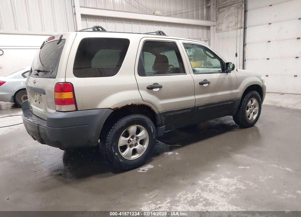 2005 FORD ESCAPE XLT VIN: 1FMYU93135KB03954
