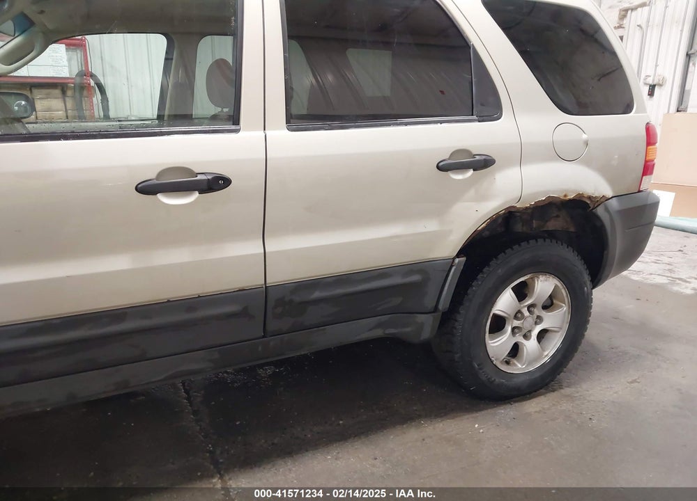 2005 FORD ESCAPE XLT VIN: 1FMYU93135KB03954