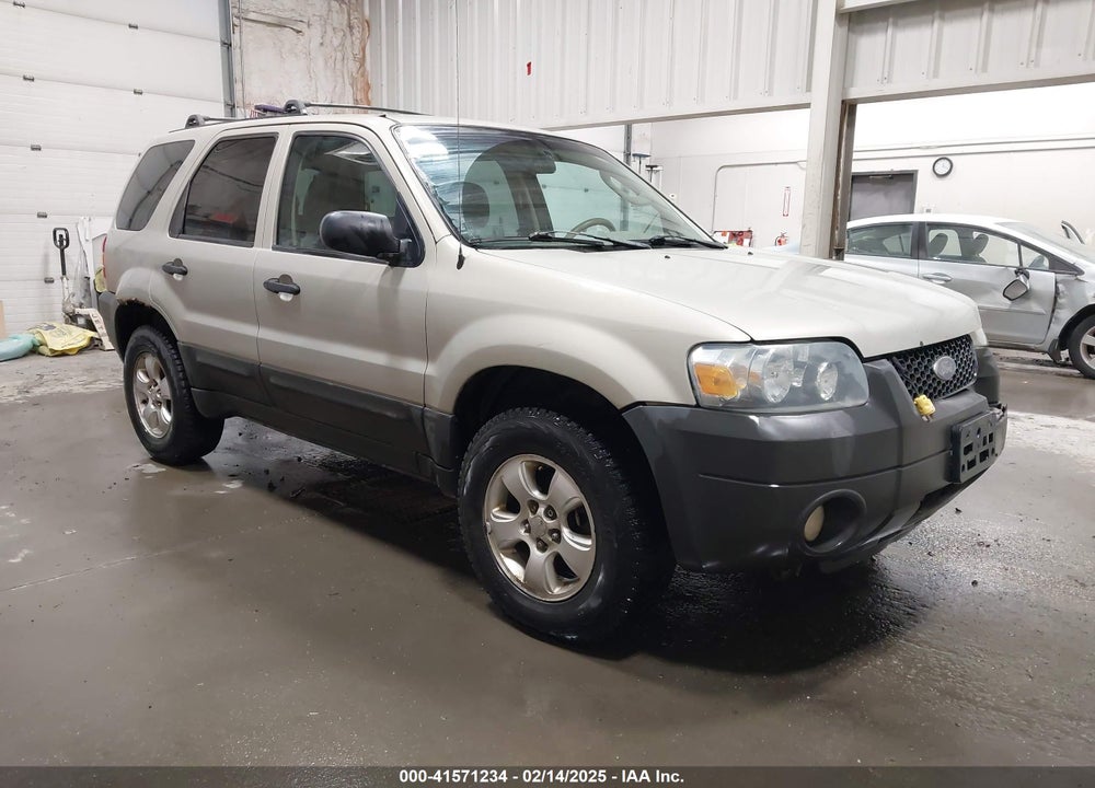 2005 FORD ESCAPE XLT VIN: 1FMYU93135KB03954