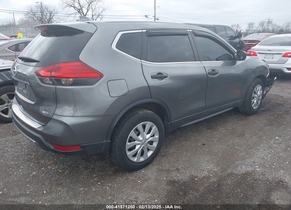 2017 NISSAN ROGUE S VIN: 5N1AT2MV5HC786817