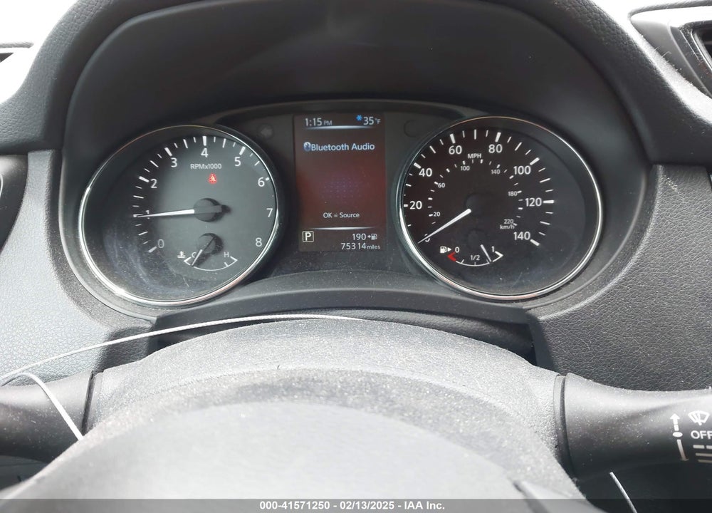 2017 NISSAN ROGUE S VIN: 5N1AT2MV5HC786817