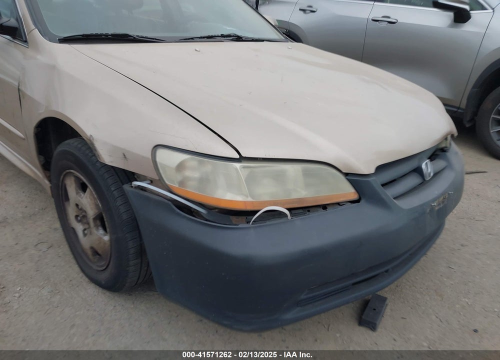 2001 HONDA ACCORD 3.0 EX VIN: 1HGCG16541A038619