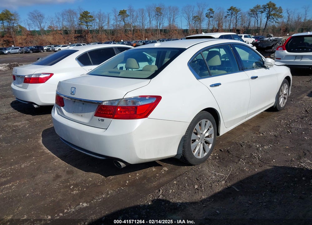 2015 HONDA ACCORD VIN: 1HGCR3F80FA036129