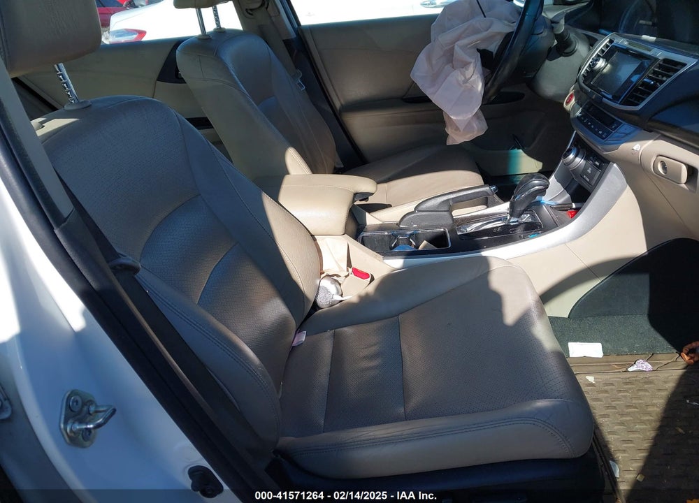 2015 HONDA ACCORD VIN: 1HGCR3F80FA036129