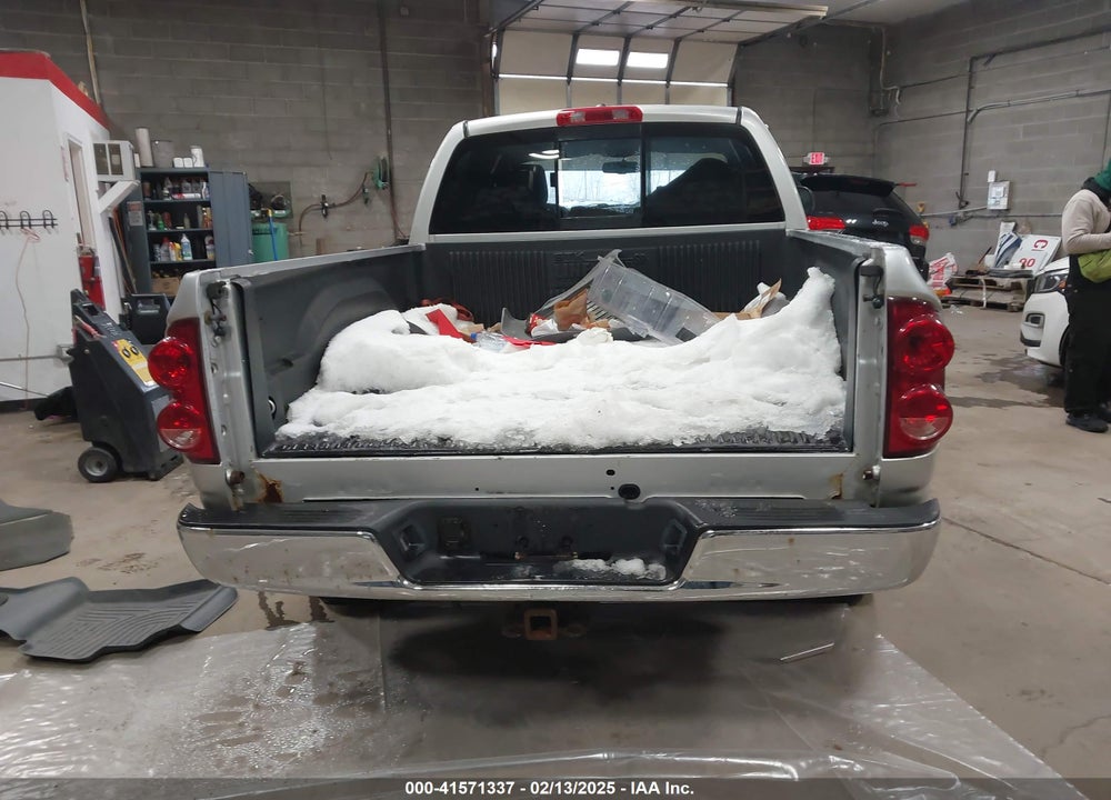 2008 DODGE RAM 1500 SLT VIN: 1D7HU18288S607630