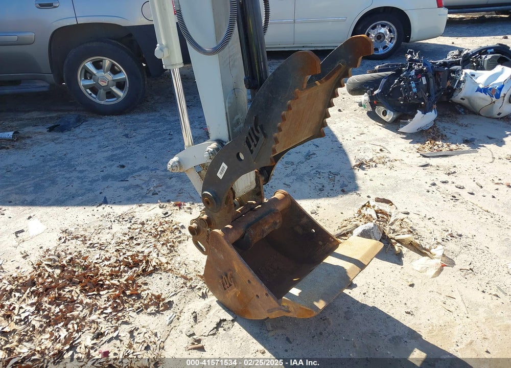 2024 TAKEUCHI TB235-2 VIN: 123605850