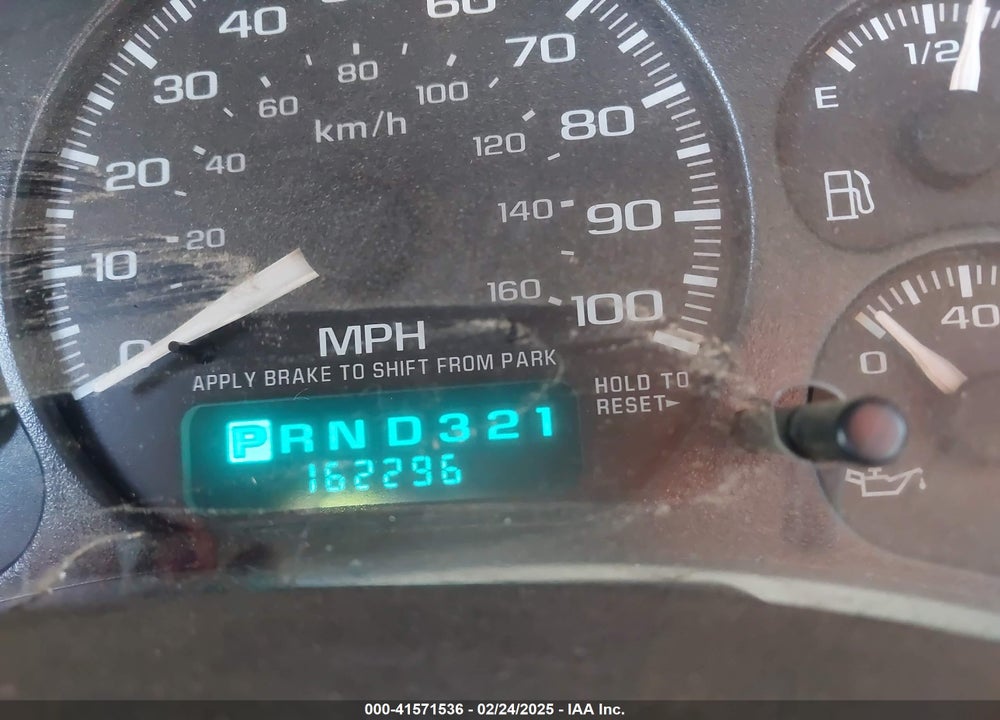 2002 GMC SIERRA 1500 VIN: 2GTEC19V221181711