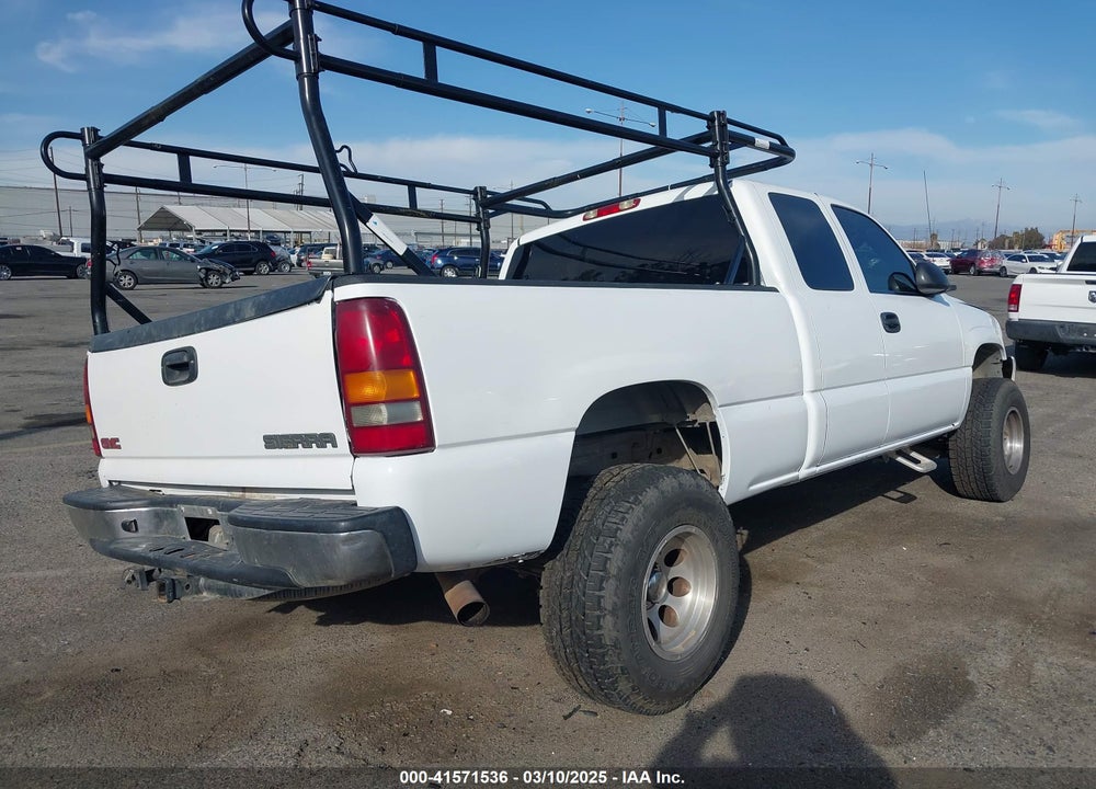 2002 GMC SIERRA 1500 VIN: 2GTEC19V221181711