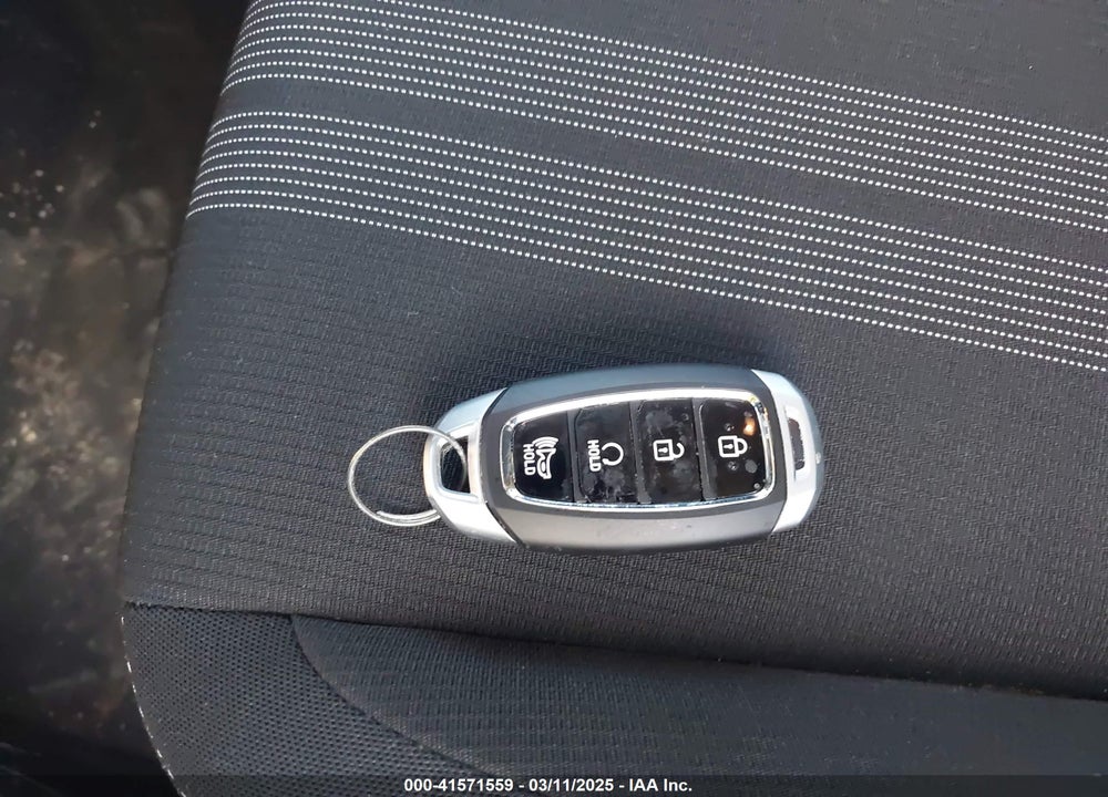 2024 HYUNDAI VENUE SEL VIN: KMHRC8A3XRU315850