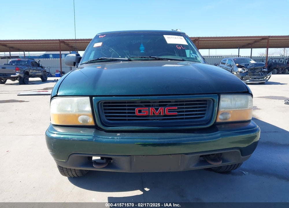 2001 GMC SONOMA SLS VIN: 1GTDT13W21K212368